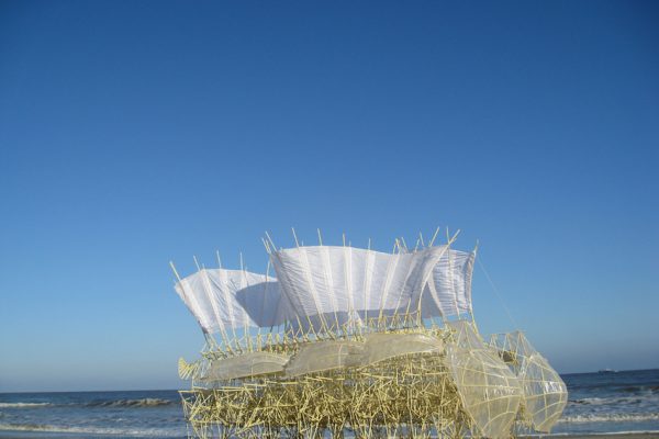 le Strandbeest di Theo Jansen presto in Italia