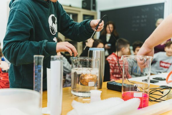 La Scienza Intorno.. E..sperimenti